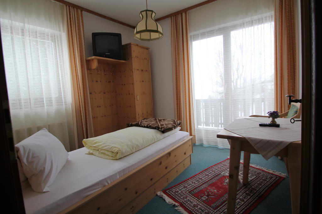 Pension Hubertushof Beim Roemerbad Bad Kleinkirchheim Quarto foto