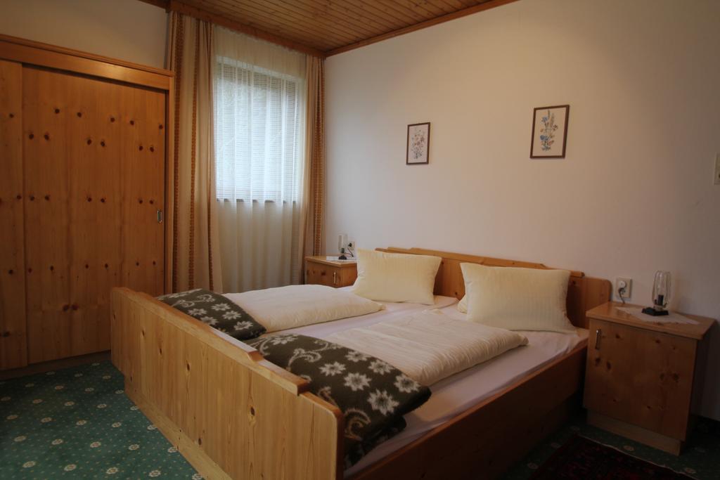 Pension Hubertushof Beim Roemerbad Bad Kleinkirchheim Exterior foto